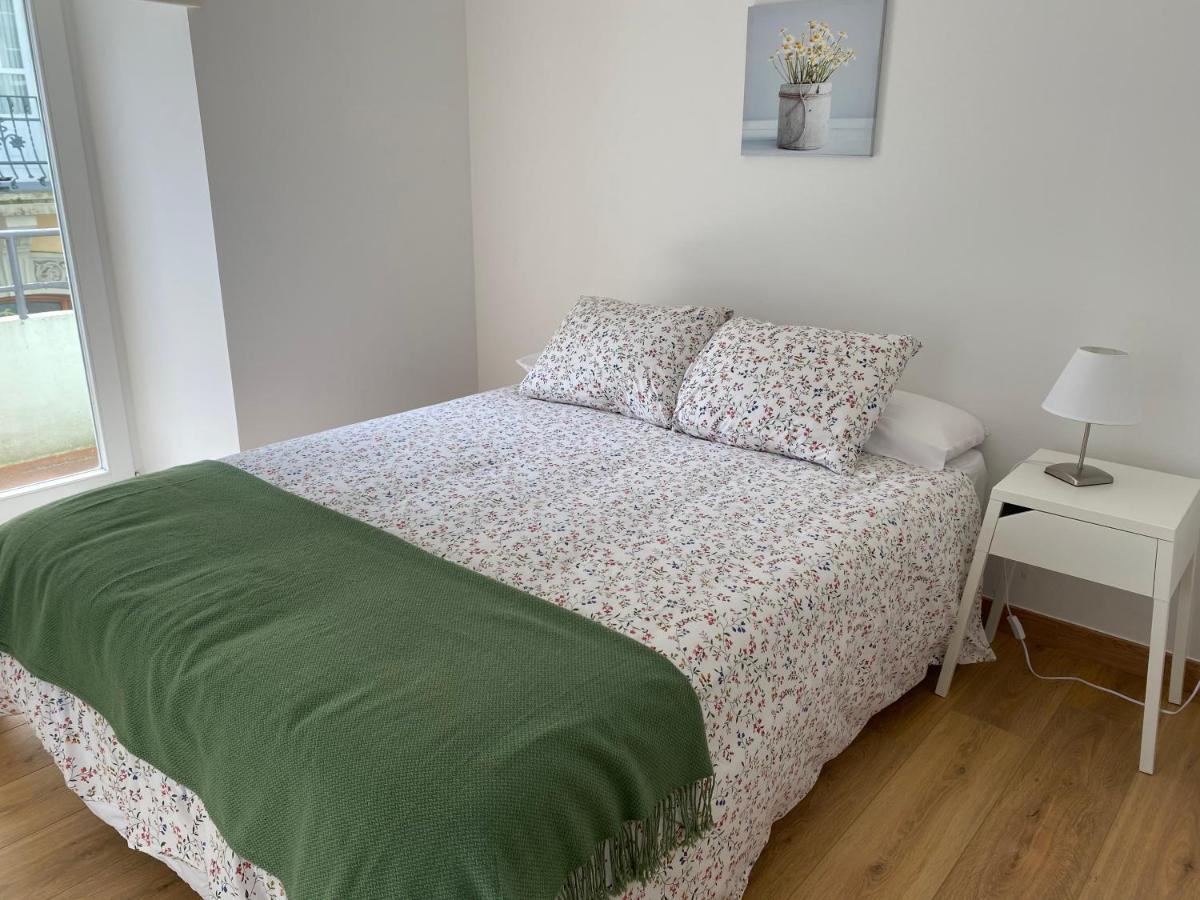 Piso En El Centro Para 4 Personas - Plaza Amboage - Wifi Ferrol Esterno foto