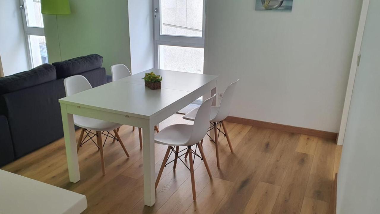 Piso En El Centro Para 4 Personas - Plaza Amboage - Wifi Ferrol Esterno foto